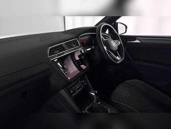 Used Volkswagen Tiguan 2023 for sale - 77872296: Photo