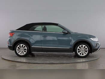 Used Volkswagen T-Roc 2022 for sale - 77161078: Photo