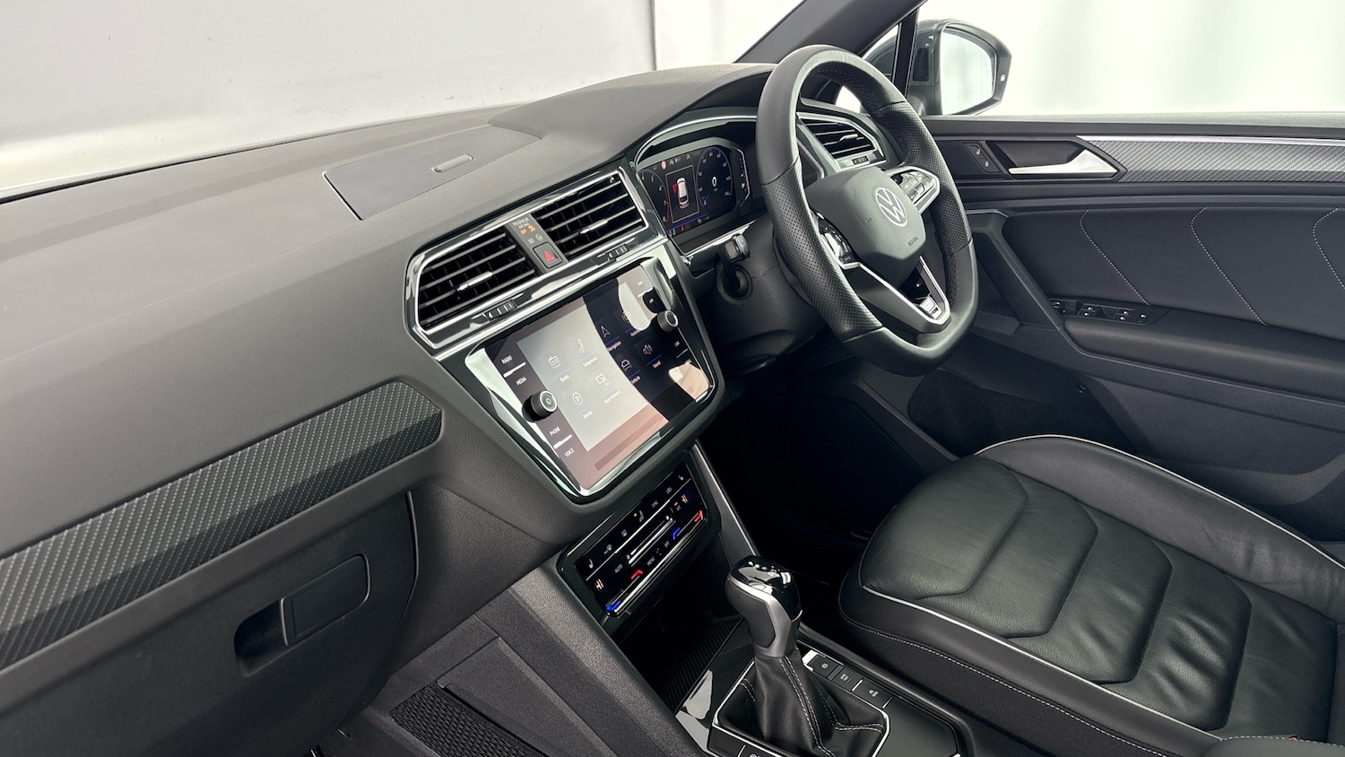 Used Volkswagen Tiguan 2022 for sale - 77662688: Photo 2