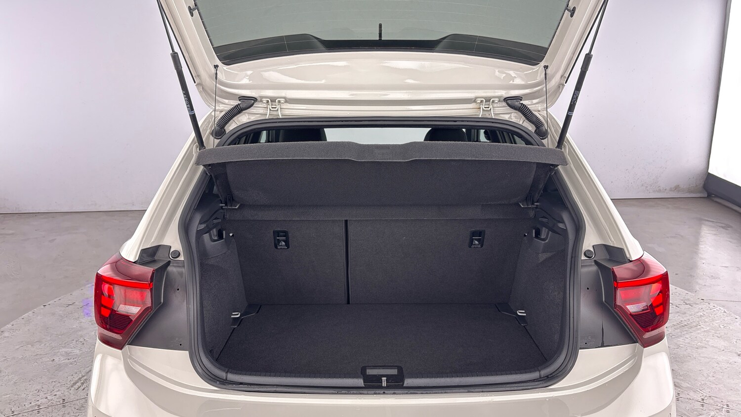 Used Volkswagen Polo 2023 for sale - 77676473: Photo 33