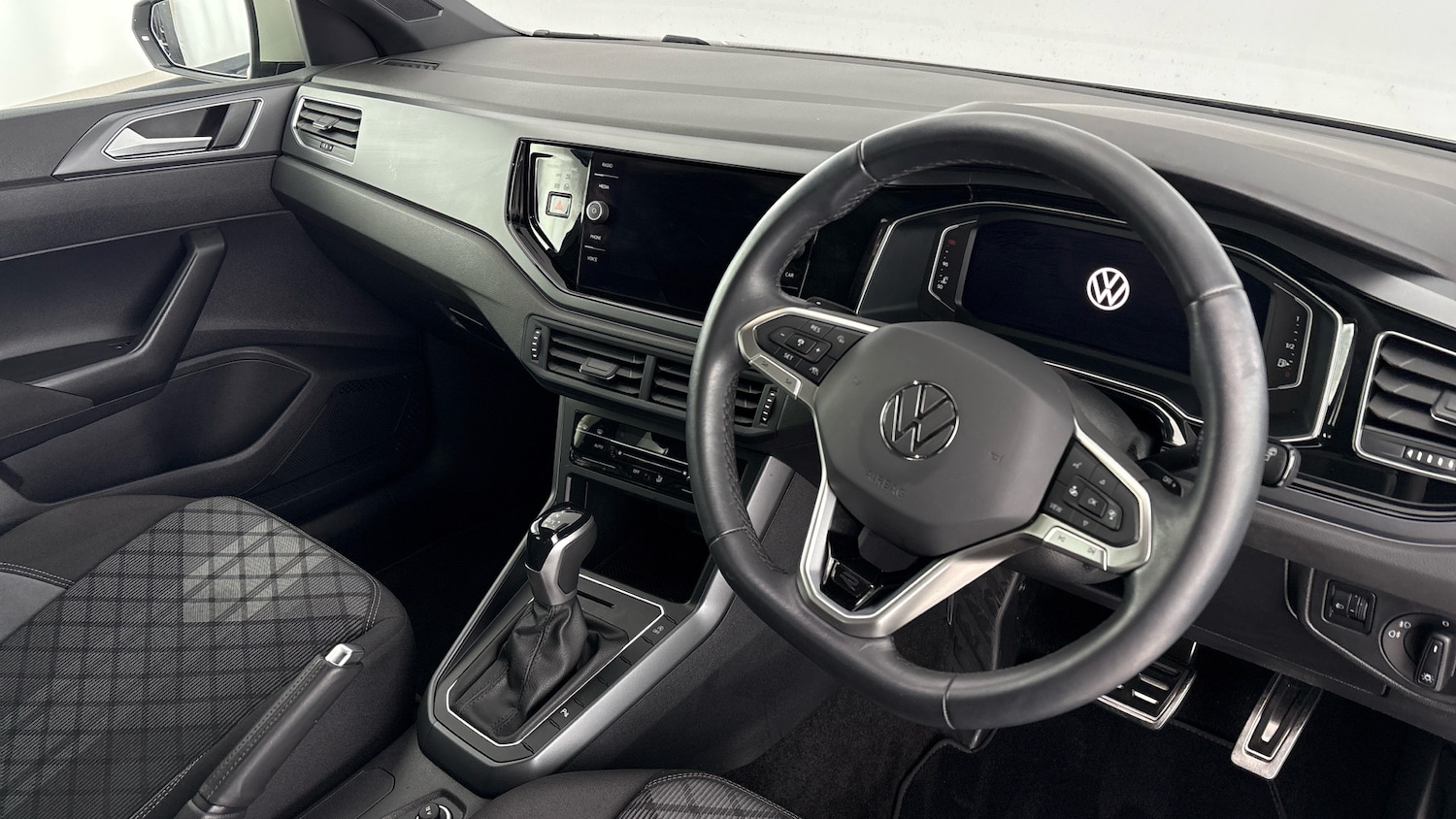 Used Volkswagen Polo 2023 for sale - 77676473: Photo 6