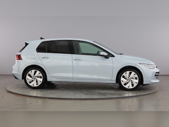 Used Volkswagen Golf 2025 for sale - 77515779: Photo