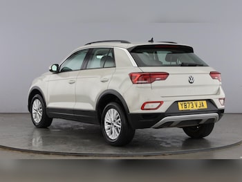 Used Volkswagen T-Roc 2023 for sale - 77636278: Photo