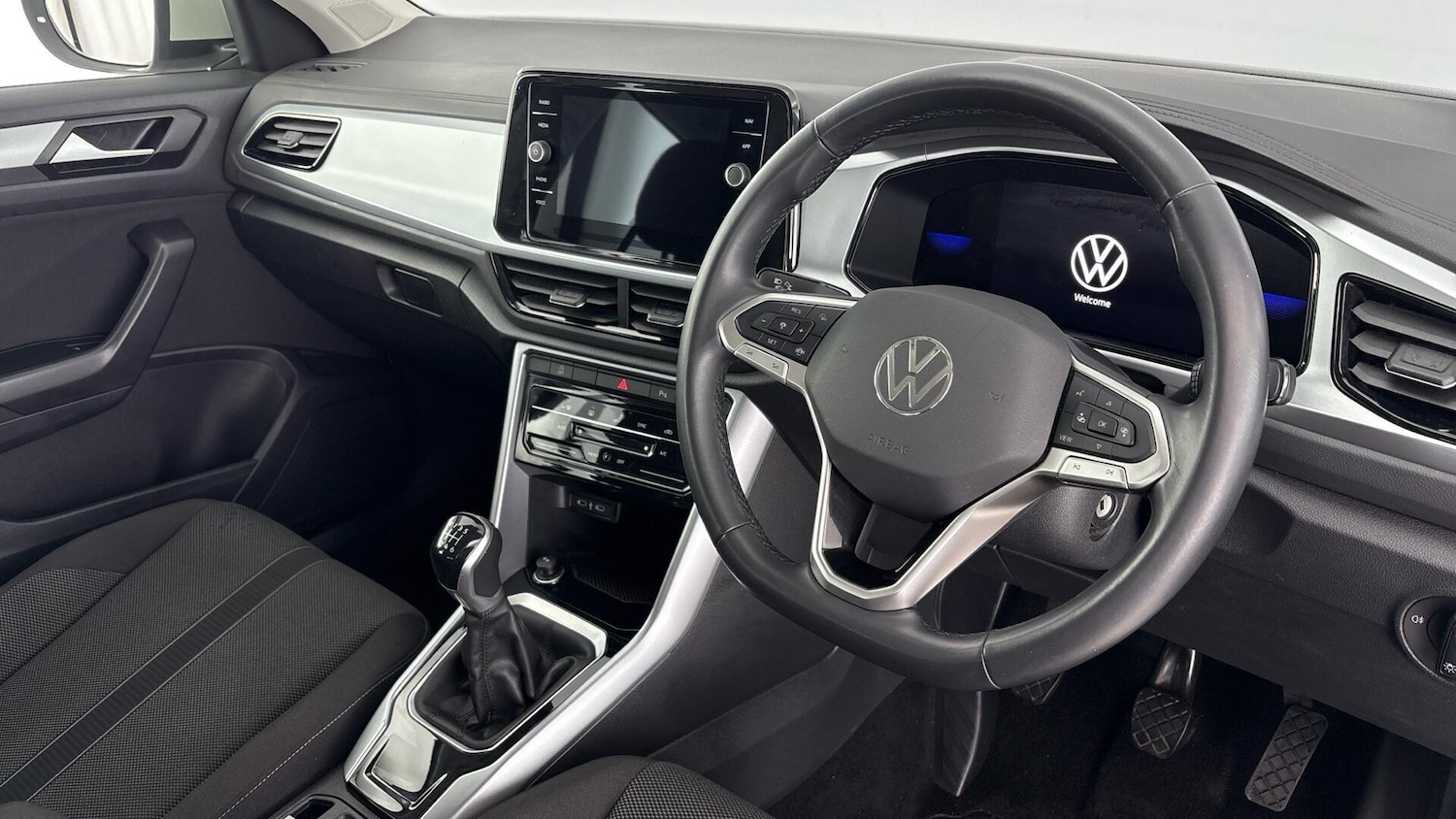 Used Volkswagen T-Roc 2023 for sale - 77636278: Photo 6