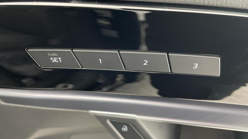 Used Volkswagen Touareg 2025 for sale - 76545413: Photo 21