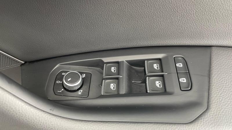 Used Volkswagen Touareg 2025 for sale - 76545413: Photo 24