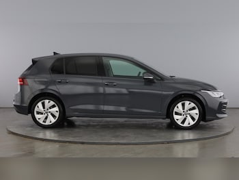 Used Volkswagen Golf 2024 for sale - 77750114: Photo
