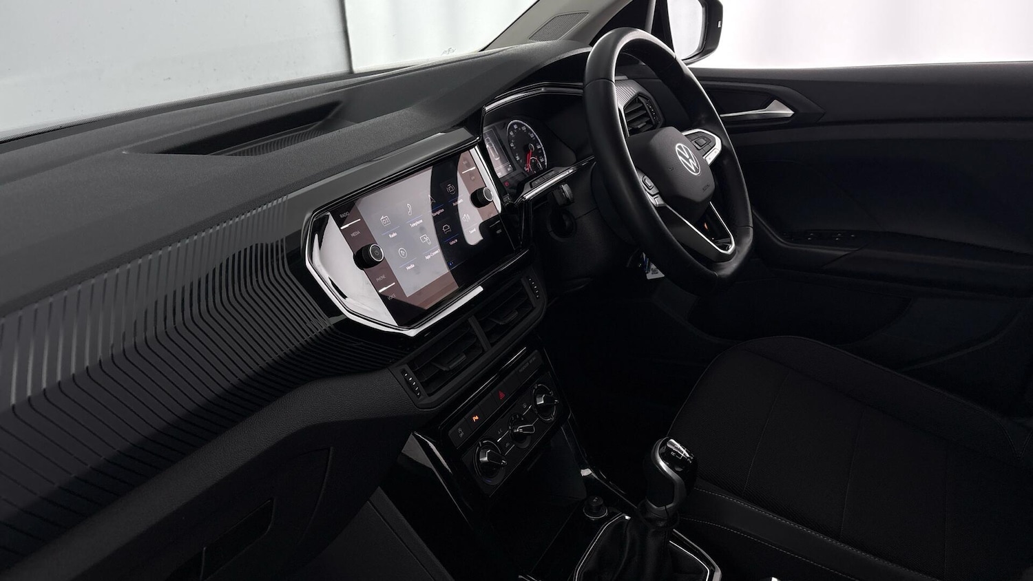 Used Volkswagen T-Cross 2022 for sale - 77619206: Photo 2