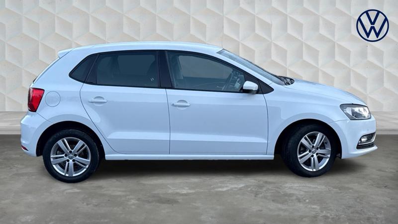 Used Volkswagen Polo 2017 for sale - 76766992: Photo 4