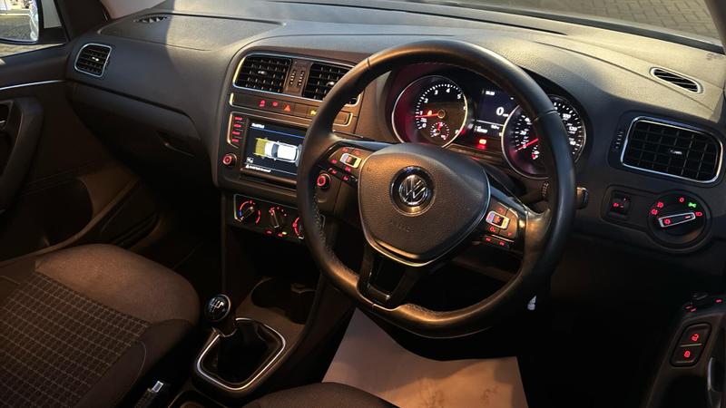 Used Volkswagen Polo 2017 for sale - 76766992: Photo 6