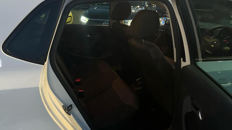 Used Volkswagen Polo 2017 for sale - 76766992: Photo 9