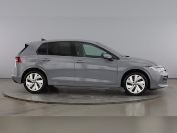 Used Volkswagen Golf 2024 for sale - 77301153: Photo
