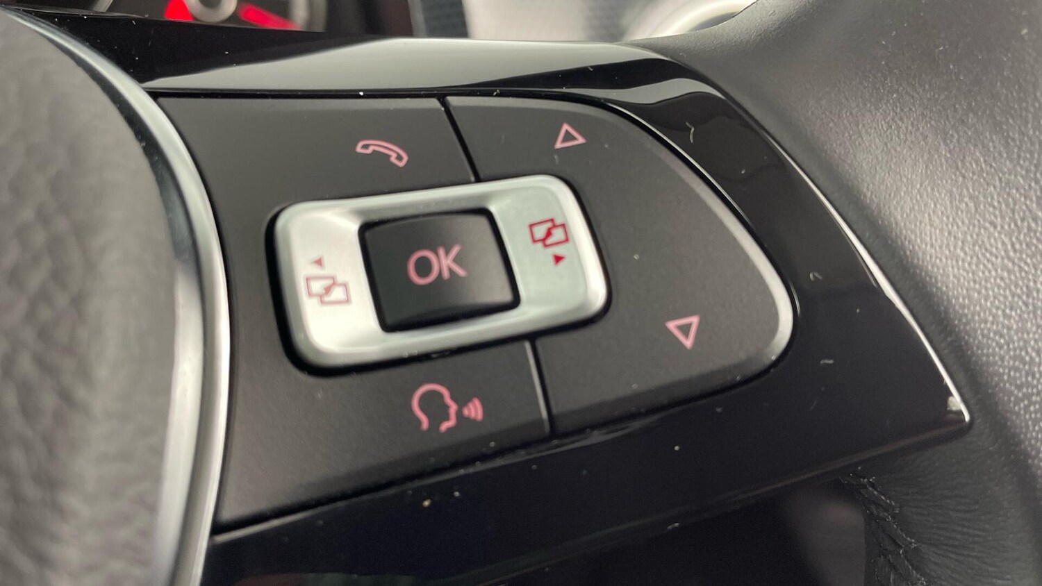 Used Volkswagen up! 2022 for sale - 77701414: Photo 24