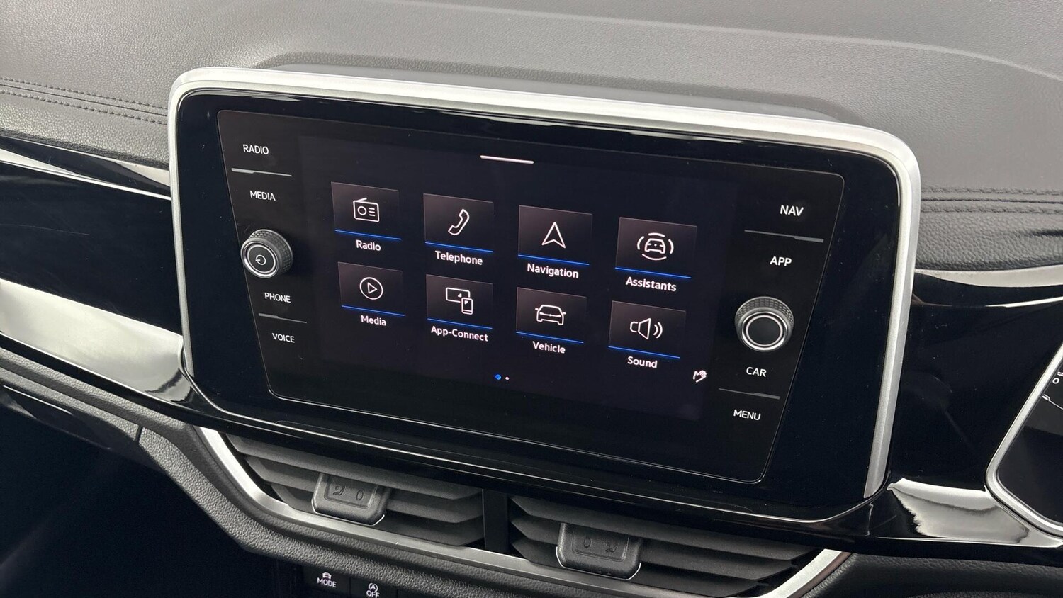 Used Volkswagen T-Roc 2022 for sale - 77745205: Photo 26