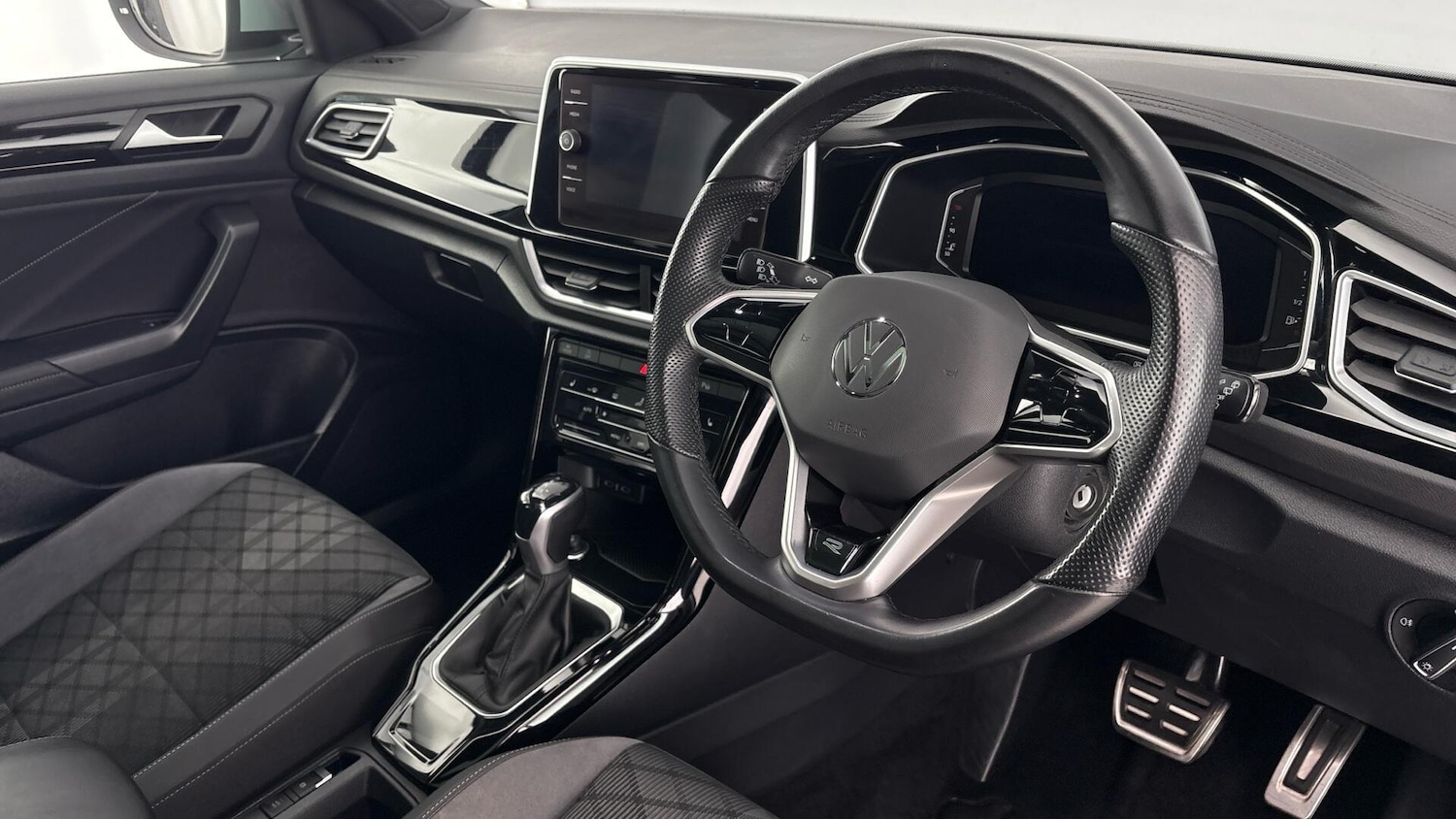 Used Volkswagen T-Roc 2022 for sale - 77745205: Photo 6