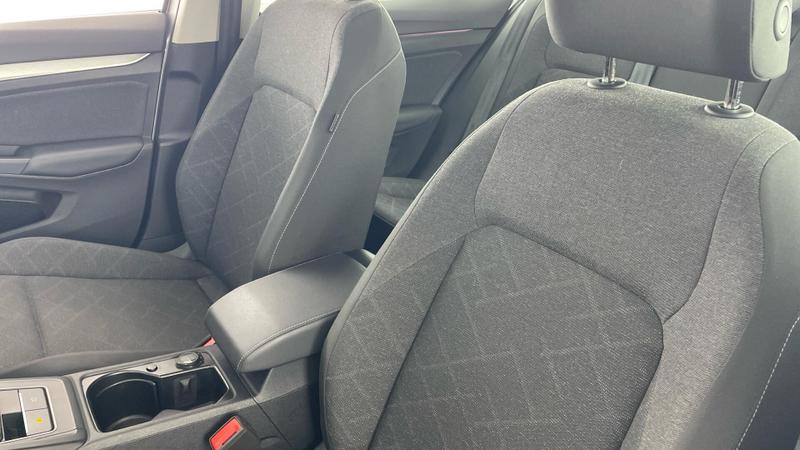 Used Volkswagen Golf 2024 for sale - 77113047: Photo 34