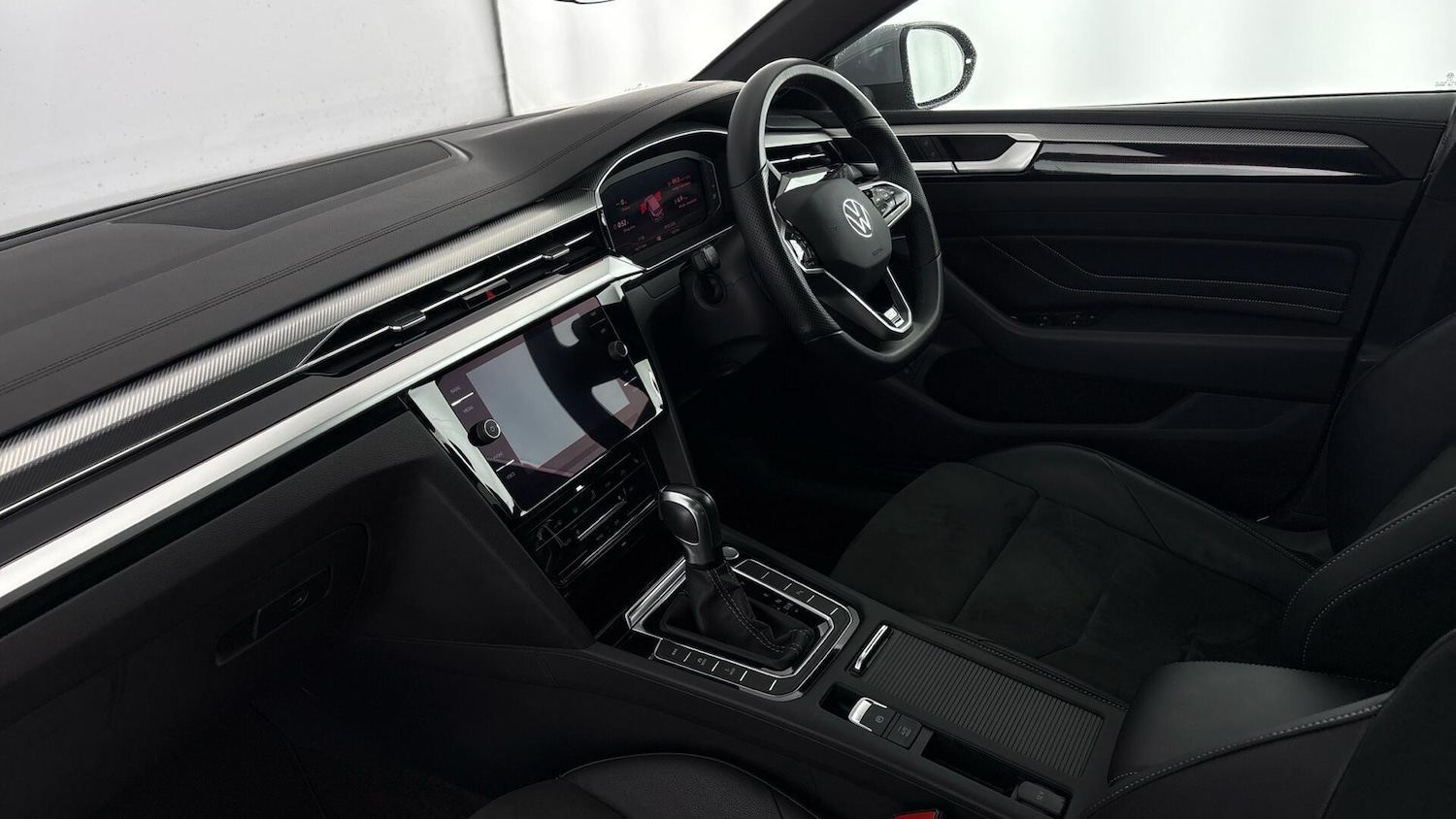 Used Volkswagen Arteon 2024 for sale - 77515697: Photo 2