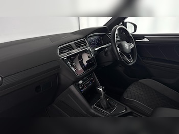 Used Volkswagen Tiguan 2024 for sale - 77662714: Photo