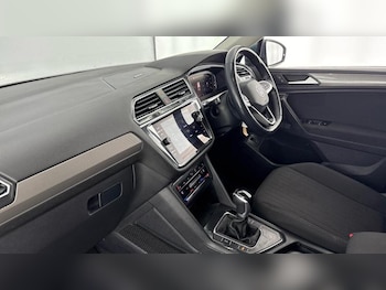 Used Volkswagen Tiguan Allspace 2022 for sale - 77033053: Photo