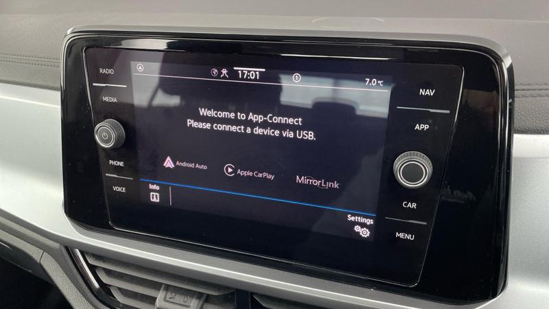 Used Volkswagen T-Roc 2023 for sale - 76534427: Photo 15