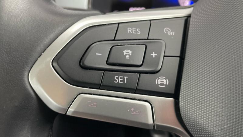 Used Volkswagen T-Roc 2023 for sale - 76534427: Photo 23