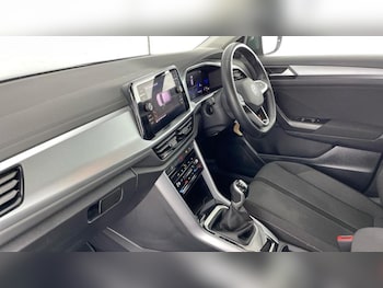 Used Volkswagen T-Roc 2023 for sale - 76534427: Photo