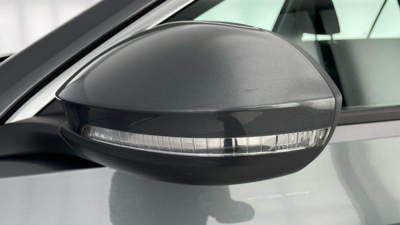 Used Volkswagen T-Roc 2023 for sale - 76534427: Photo 34