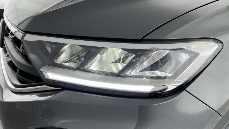 Used Volkswagen T-Roc 2023 for sale - 76534427: Photo 35