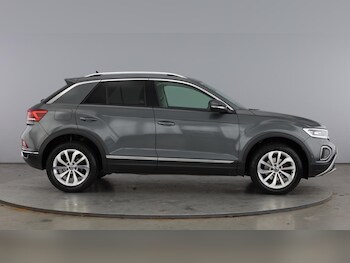 Used Volkswagen T-Roc 2023 for sale - 78098459: Photo