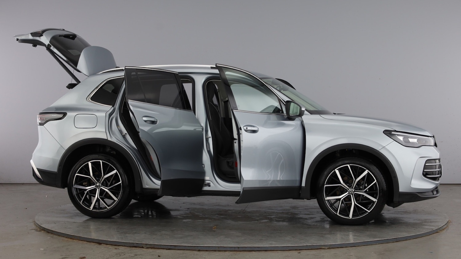 Used Volkswagen Tiguan 2025 for sale - 77635535: Photo 11