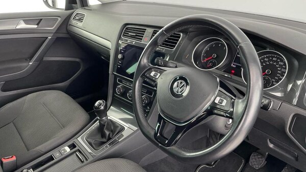 Used Volkswagen Golf 2019 for sale - 76028217: Photo 6