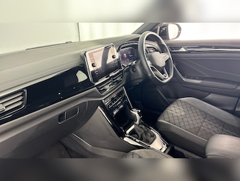 Used Volkswagen T-Roc 2023 for sale - 79545827: Photo
