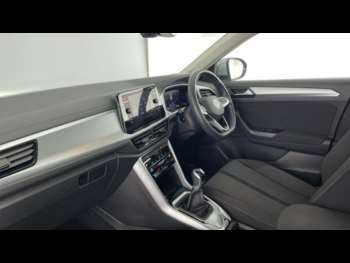 Used Volkswagen T-Roc 2023 for sale - 75068936: Photo
