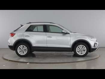 Used Volkswagen T-Roc 2023 for sale - 75068936: Photo