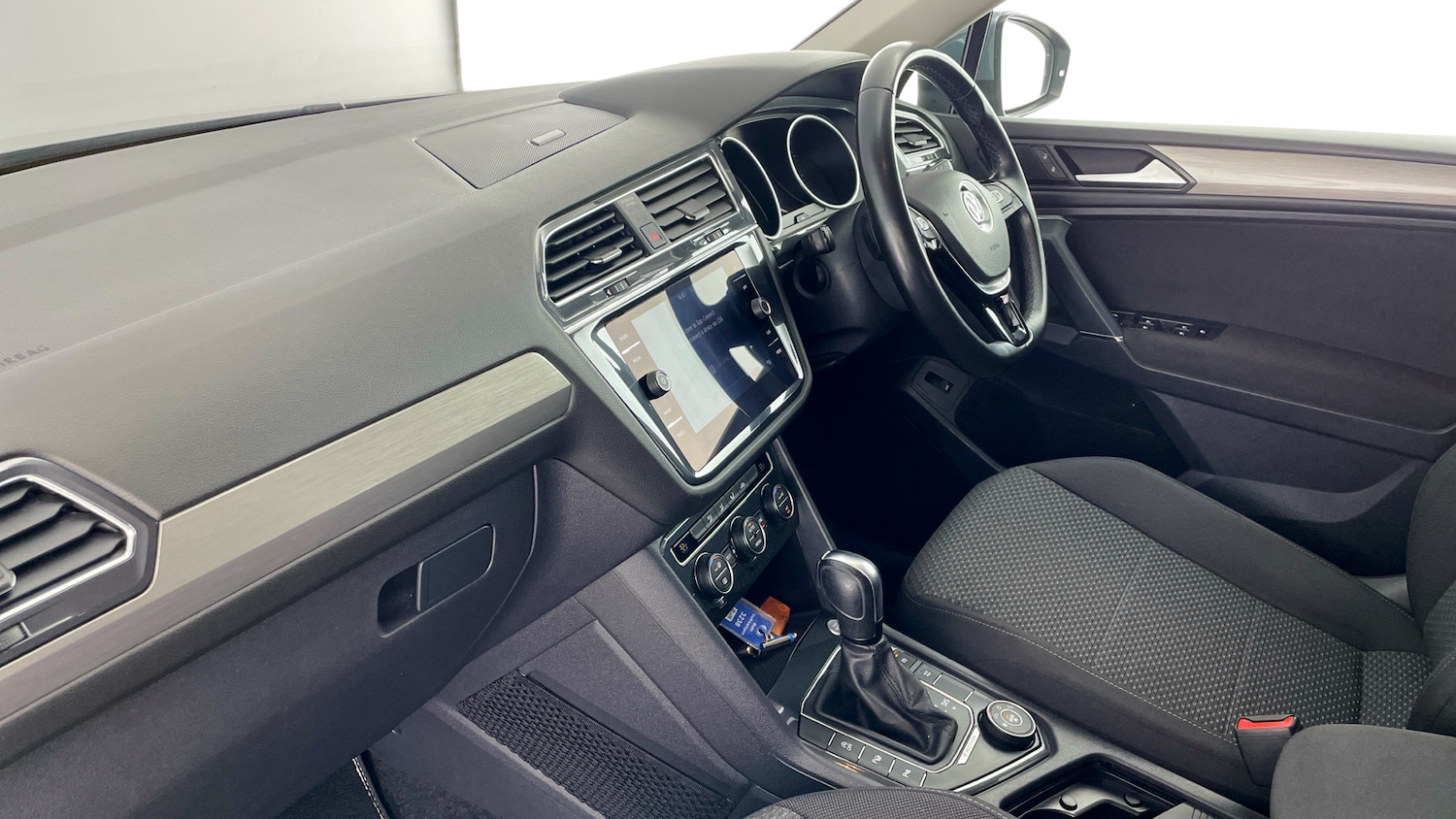 Used Volkswagen Tiguan Allspace 2020 for sale - 77872312: Photo 2