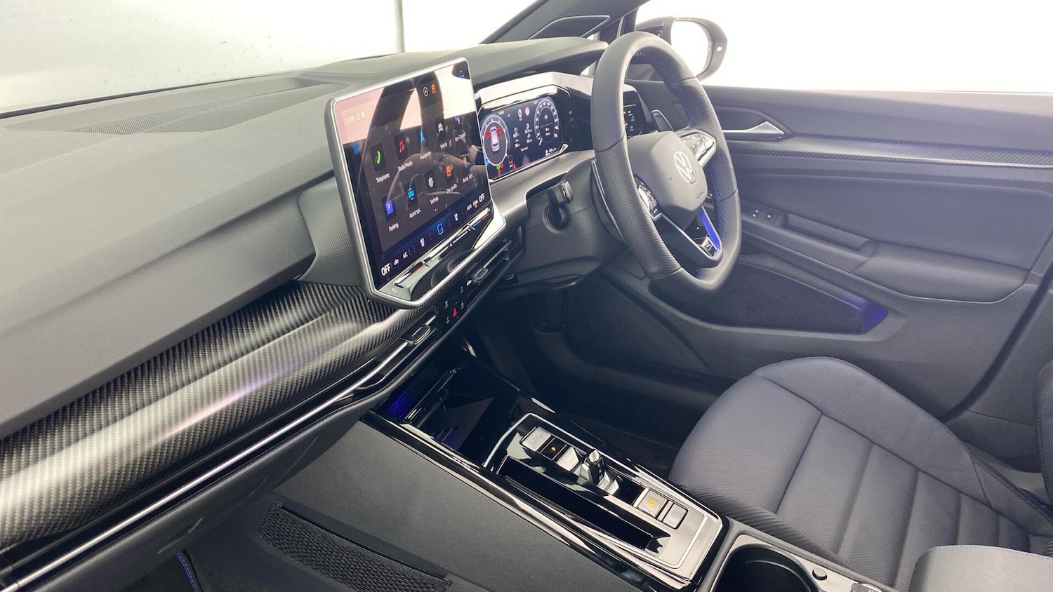 Used Volkswagen Golf 2025 for sale - 77630884: Photo 2