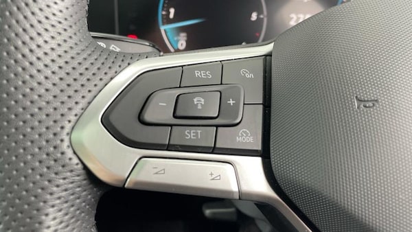 Used Volkswagen Touareg 2025 for sale - 75608035: Photo 21