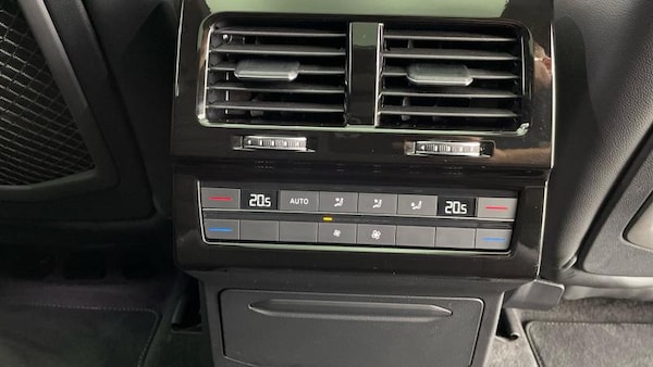 Used Volkswagen Touareg 2025 for sale - 75608035: Photo 32