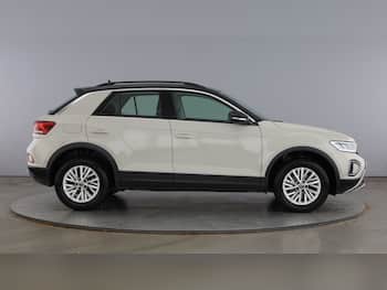 Used Volkswagen T-Roc 2023 for sale - 79779969: Photo