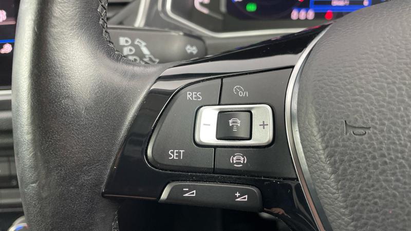 Used Volkswagen T-Roc 2020 for sale - 76332600: Photo 23