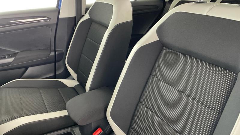 Used Volkswagen T-Roc 2020 for sale - 76332600: Photo 32