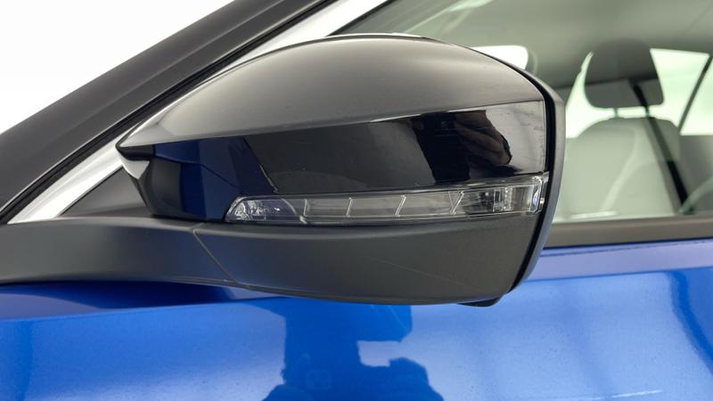 Used Volkswagen T-Roc 2020 for sale - 76332600: Photo 33