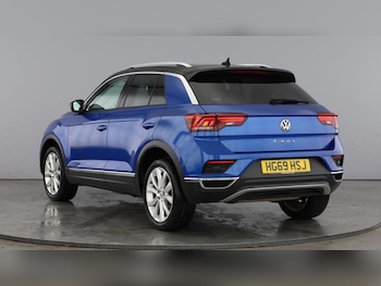 Used Volkswagen T-Roc 2020 for sale - 76332600: Photo