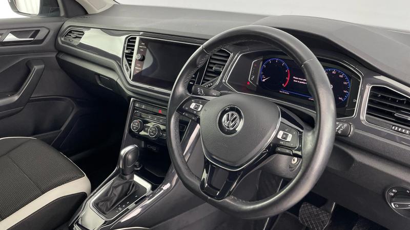 Used Volkswagen T-Roc 2020 for sale - 76332600: Photo 6