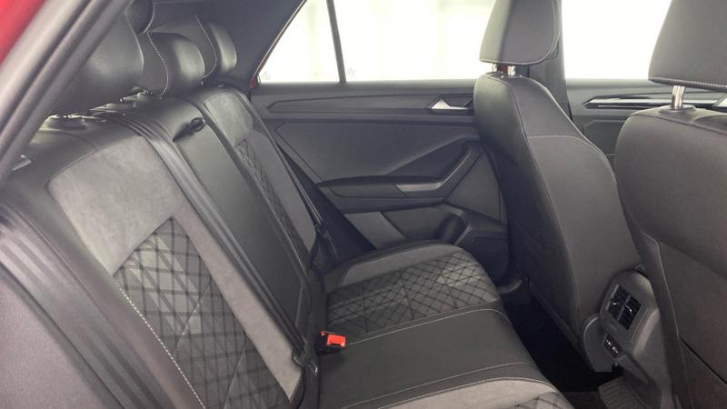 Used Volkswagen T-Roc 2023 for sale - 76766987: Photo 16