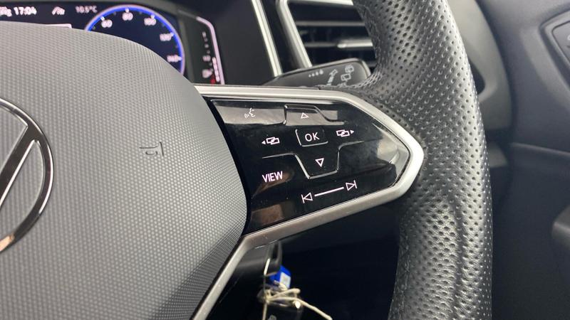 Used Volkswagen T-Roc 2023 for sale - 76766987: Photo 23