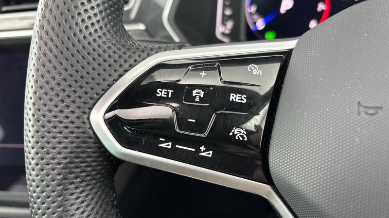 Used Volkswagen Tiguan 2023 for sale - 76862353: Photo 12