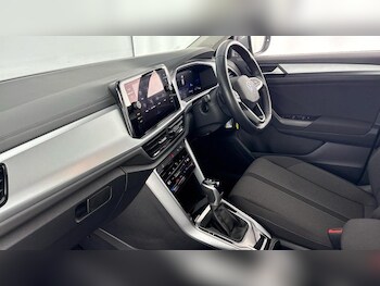 Used Volkswagen T-Roc 2023 for sale - 77476876: Photo