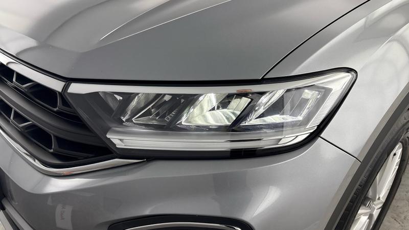 Used Volkswagen T-Roc 2023 for sale - 77476876: Photo 35