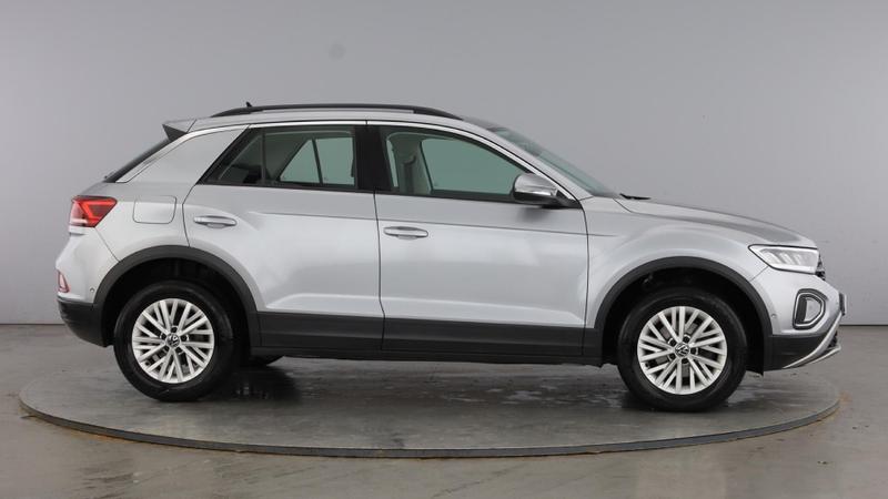 Used Volkswagen T-Roc 2023 for sale - 77476876: Photo 4